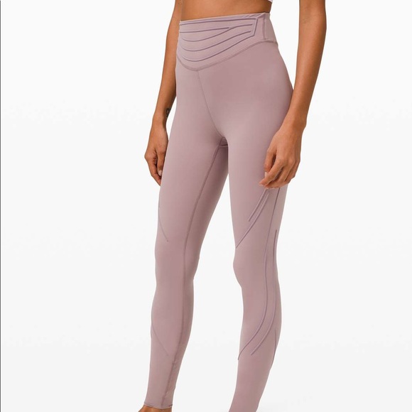 Size 6 Lululemon Get in Line Super High-Rise Tight 23” in Lavender Purple - Picture 1 of 3